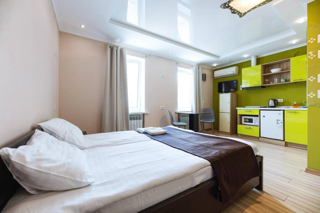 Guest House "Golden Gate 911 " Киев Екстериор снимка