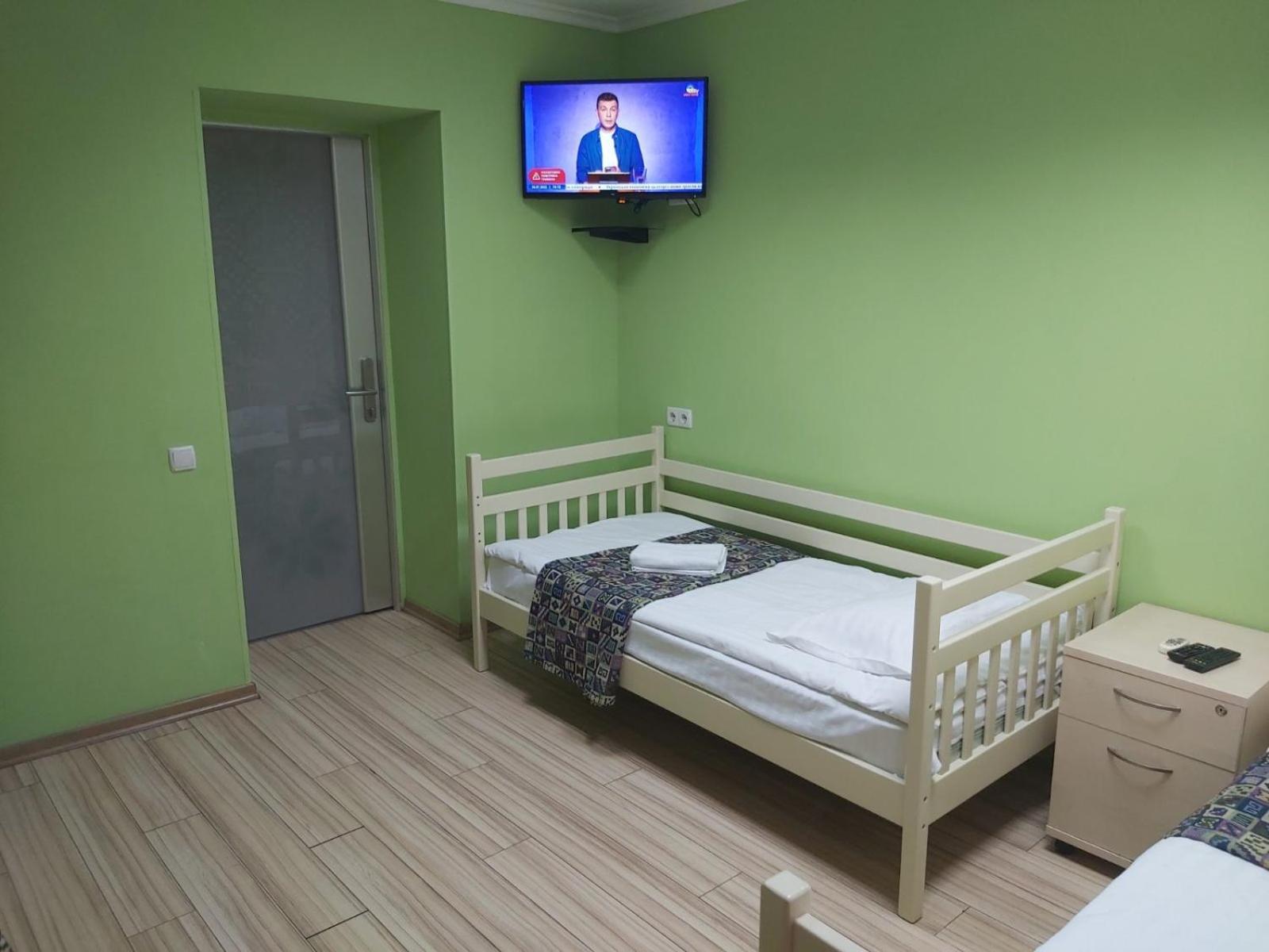 Guest House "Golden Gate 911 " Киев Екстериор снимка